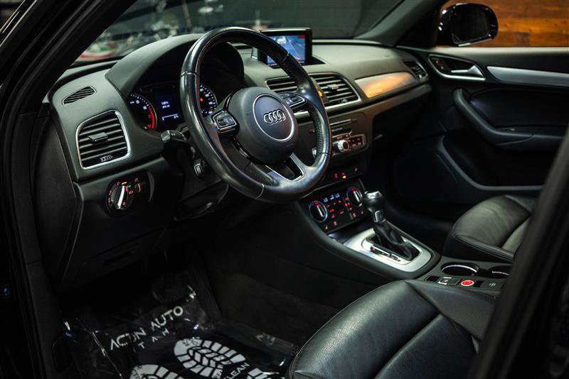 Used 2018 Audi Q3 2.0T Premium w/ Convenience Package AWD/4WD image 9