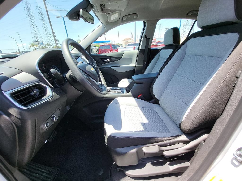 Used 2022 Chevrolet Equinox LS FWD image 10