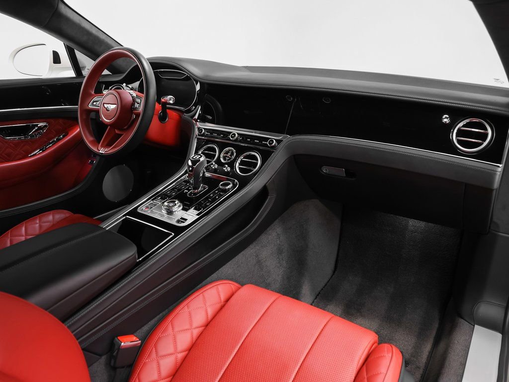 Used 2022 Bentley Continental GT image 28