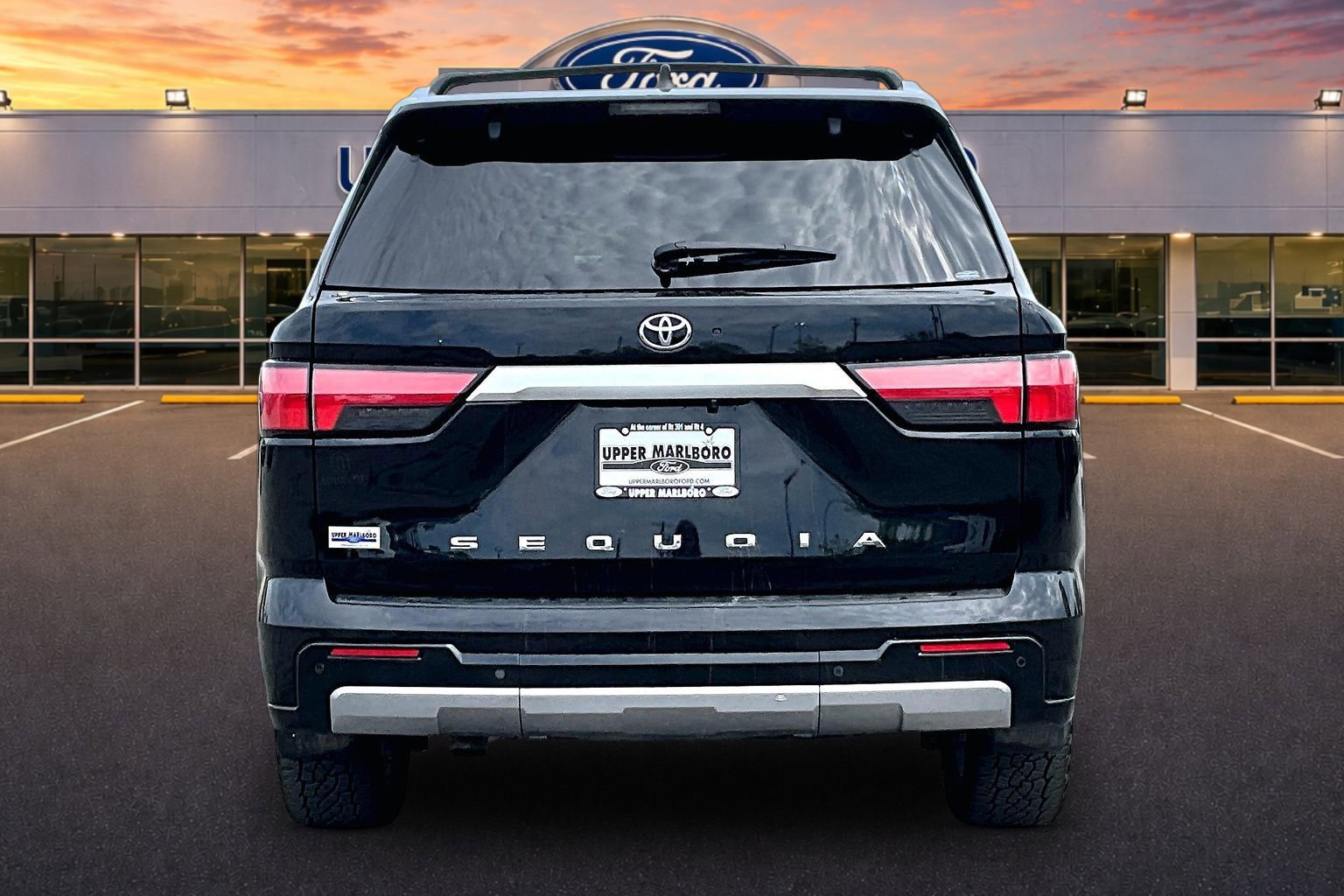 Used 2024 Toyota Sequoia Capstone AWD/4WD image 4
