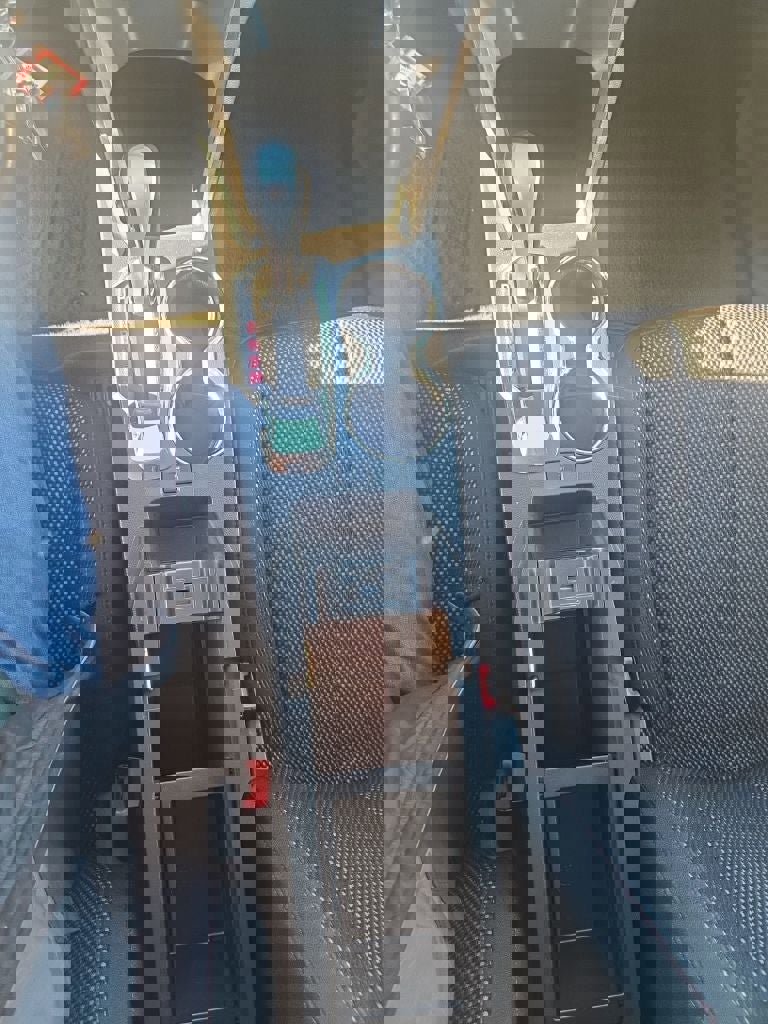 Used 2010 GMC Terrain SLE image 21