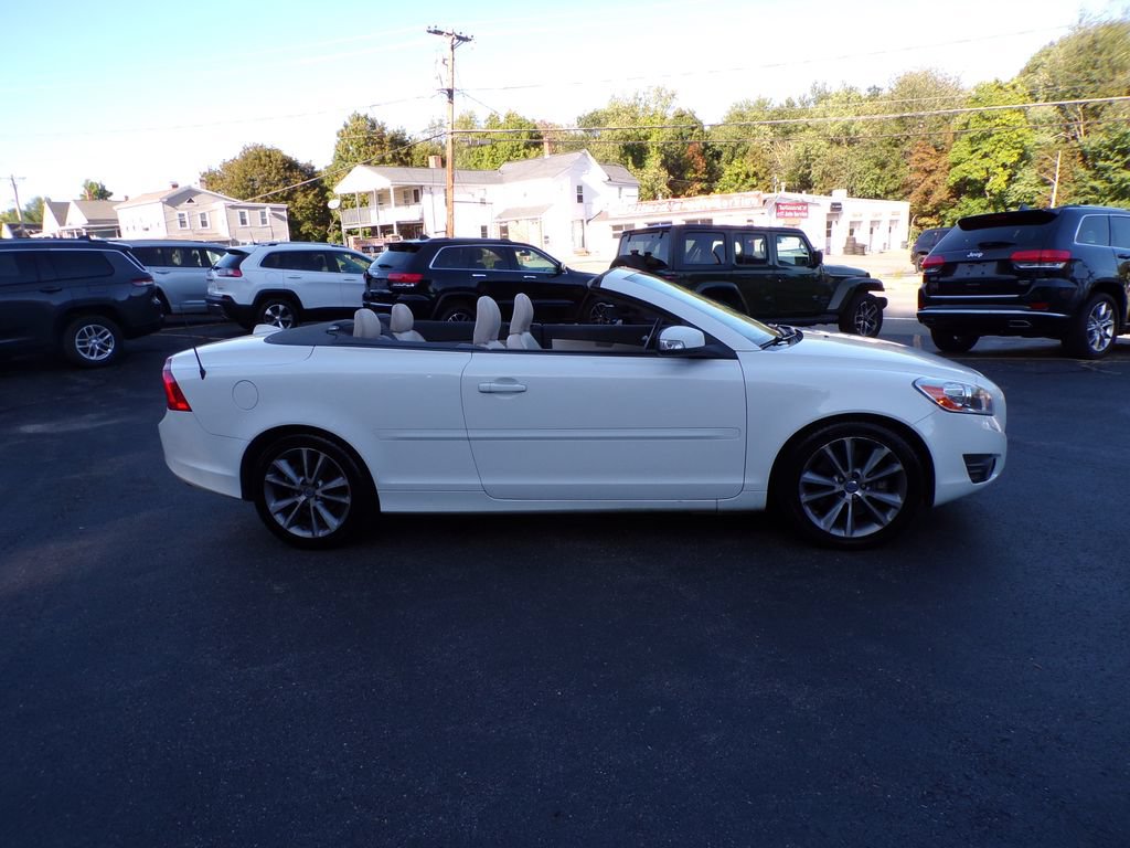 Used 2012 Volvo C70 T5 FWD image 4