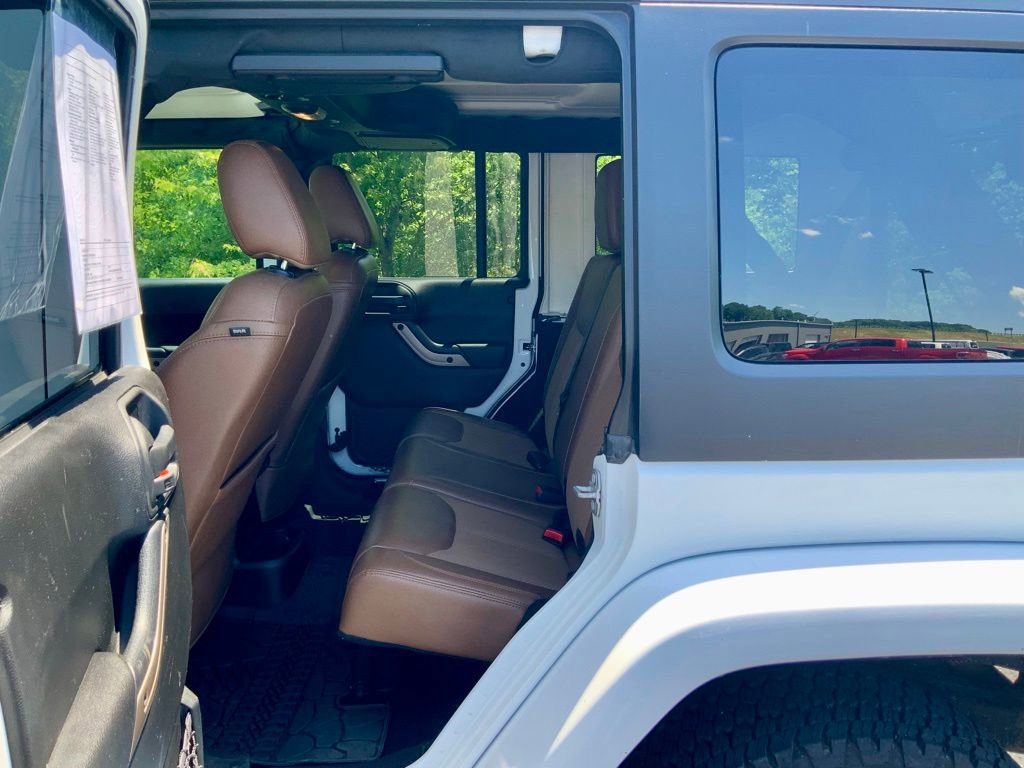 Used 2017 Jeep Wrangler Unlimited Sahara AWD/4WD image 22