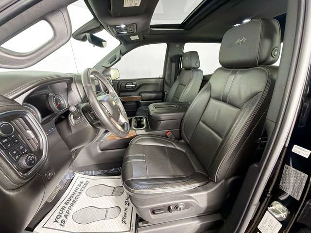 Used 2019 Chevrolet Silverado 1500 High Country w/ Technology Package AWD/4WD image 22