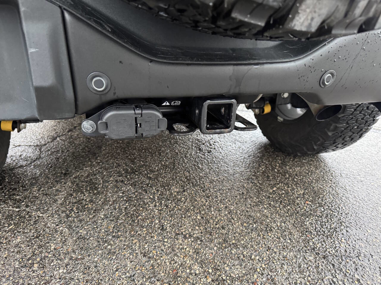 Used 2023 Ford Bronco Badlands image 13