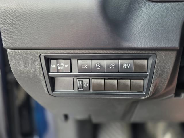 Used 2022 Toyota Tundra SR5 w/ SR5 Premium Package AWD/4WD image 37