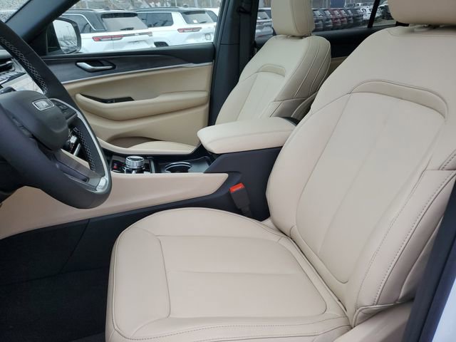 New 2025 Jeep Grand Cherokee L Limited image 18