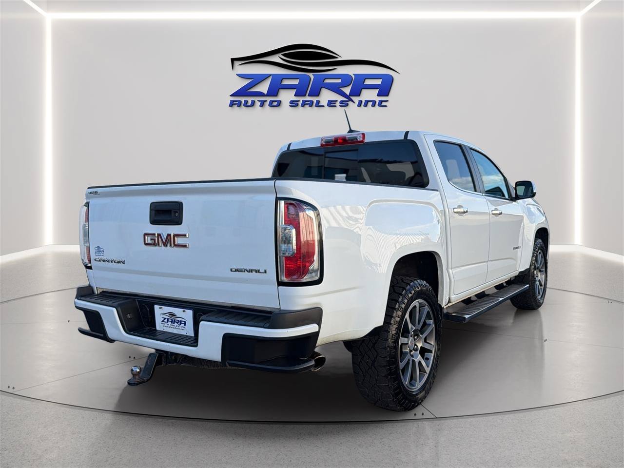 Used 2017 GMC Canyon Denali AWD/4WD image 7