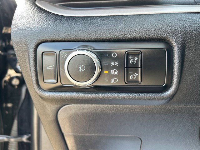 Used 2023 Ford Explorer XLT w/ Equipment Group 202A RWD image 20