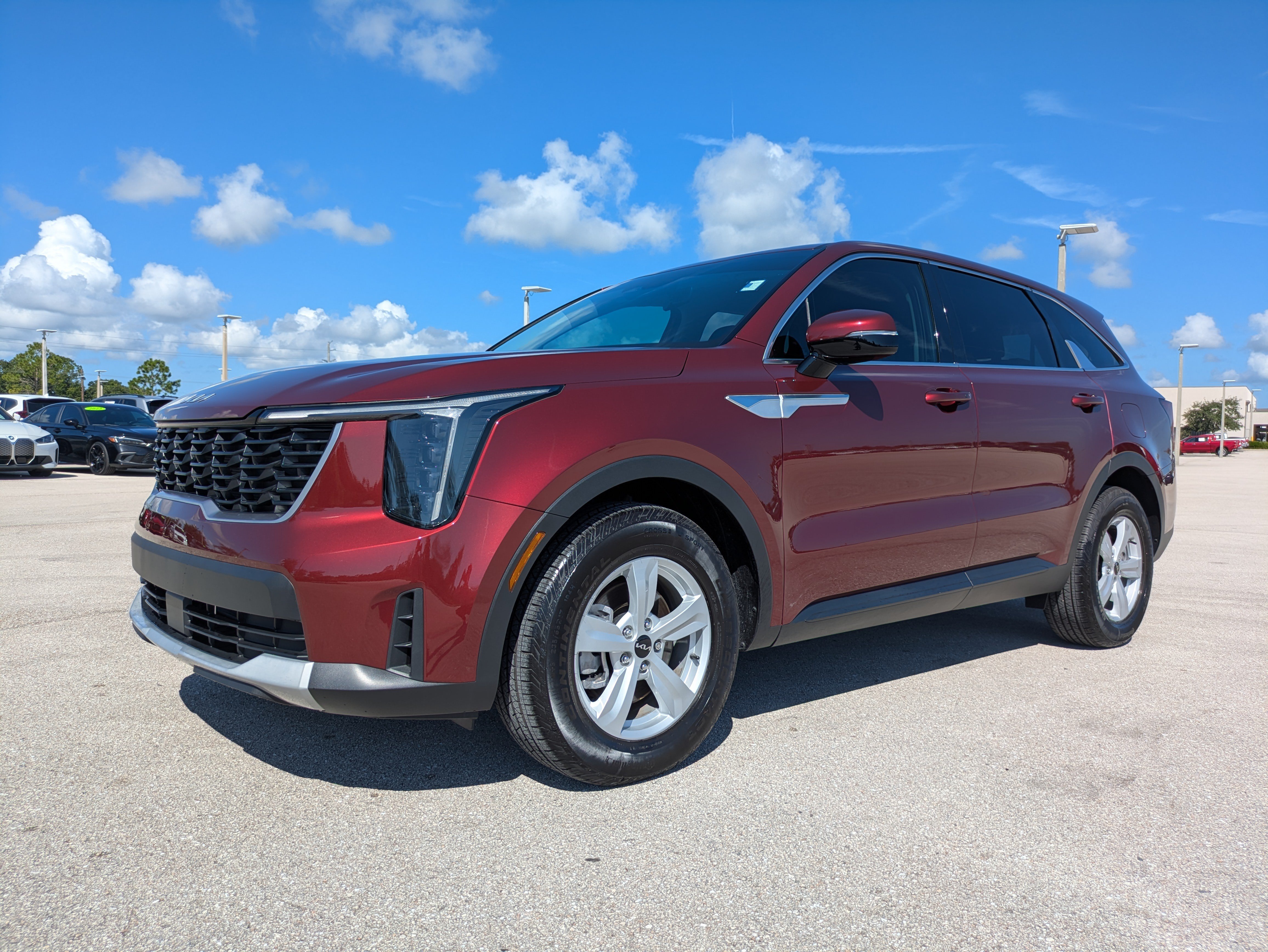 Certified 2025 Kia Sorento LX FWD image 8