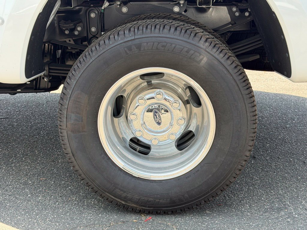 New 2026 Ford F350 Platinum AWD/4WD image 16