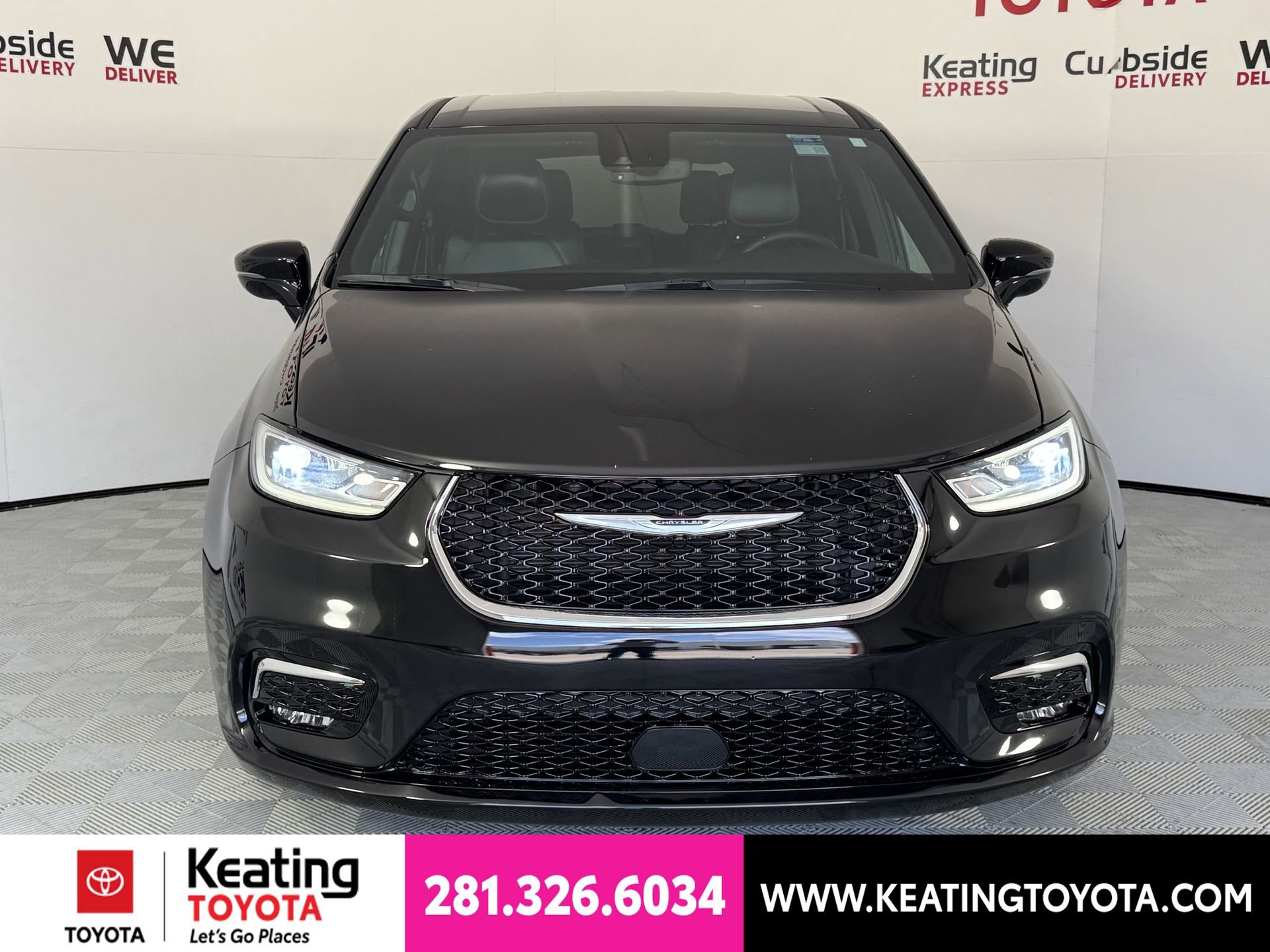 Used 2025 Chrysler Pacifica Select FWD image 10