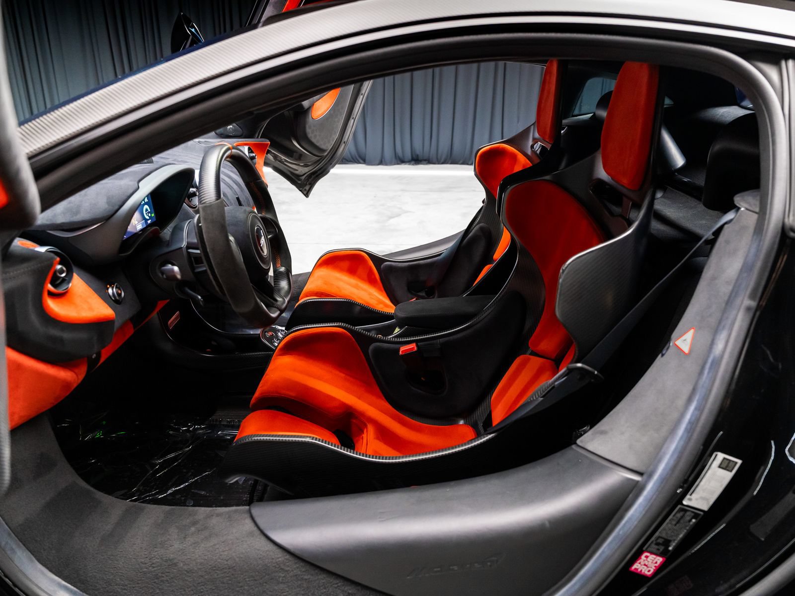 Used 2019 McLaren 600LT RWD image 46