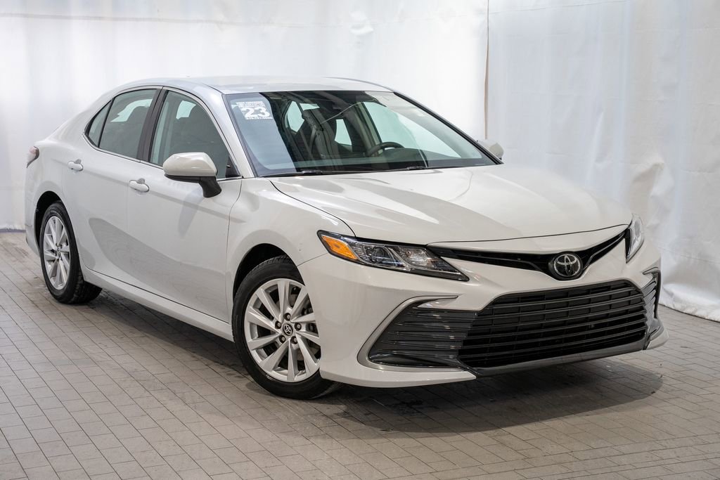 Certified 2023 Toyota Camry LE image 1