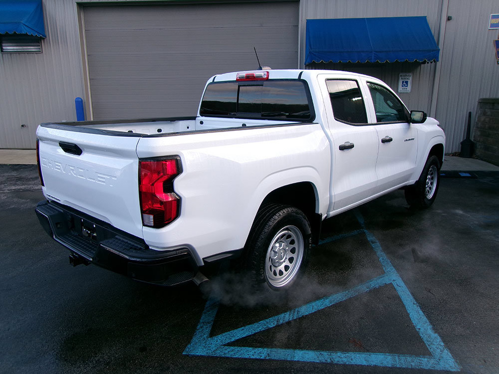 Used 2024 Chevrolet Colorado W/T w/ WT Convenience Package II RWD image 5