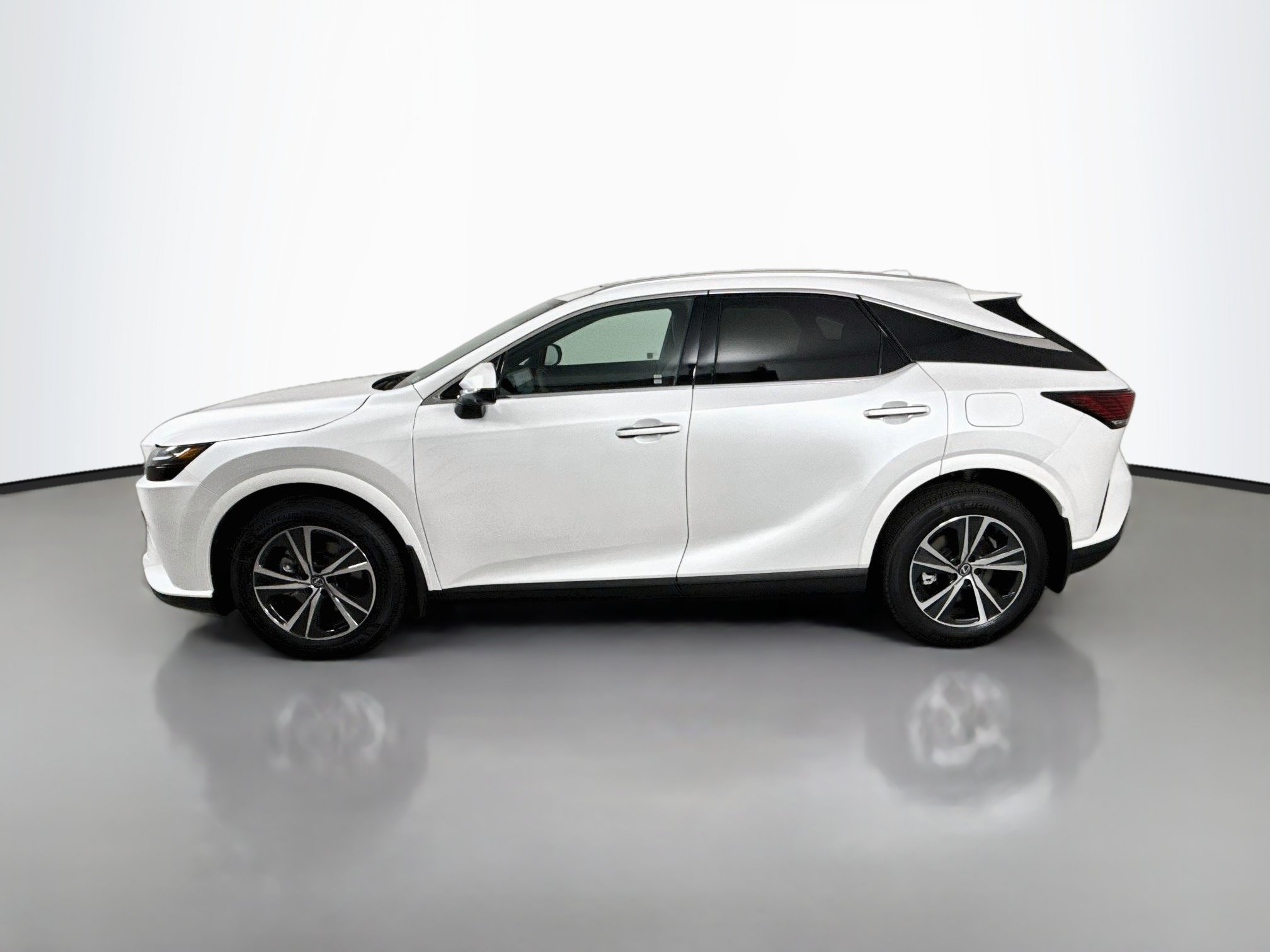 Used 2026 Lexus RX 350 Premium w/ Convenience Package AWD/4WD image 4