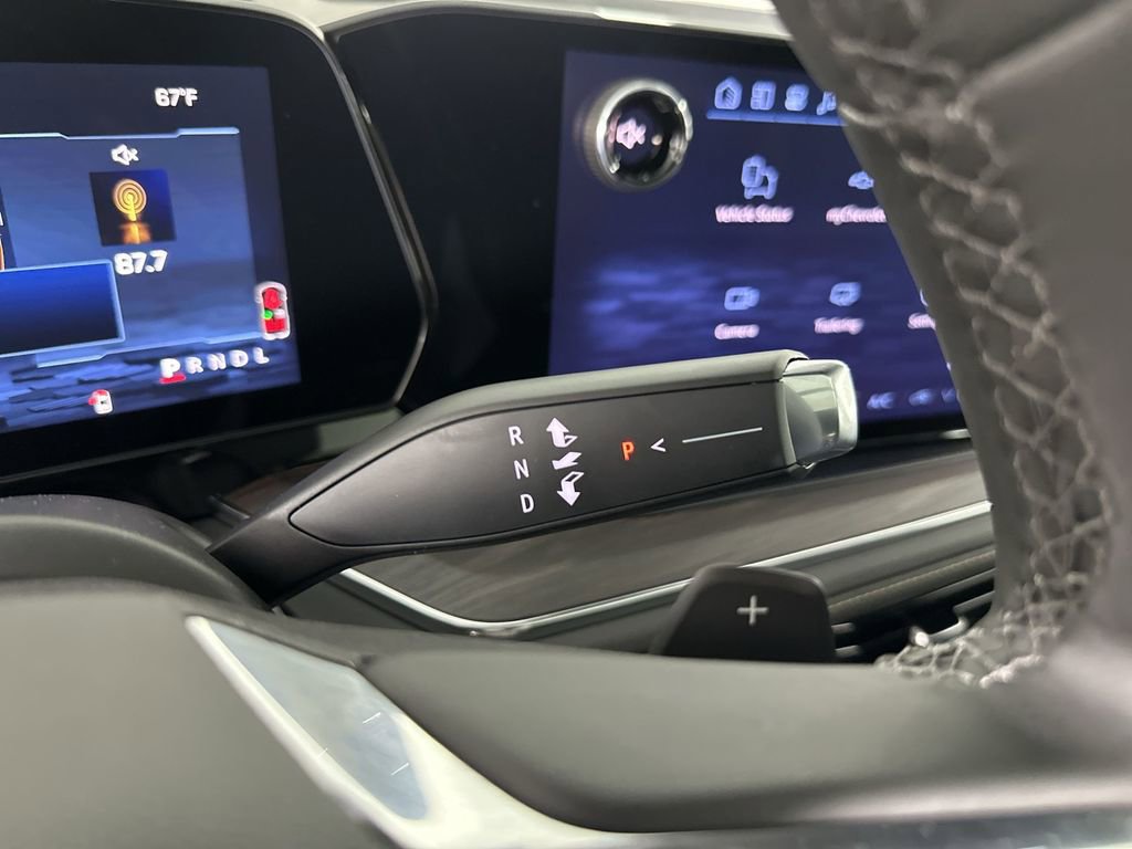 New 2026 Chevrolet Suburban Premier image 16