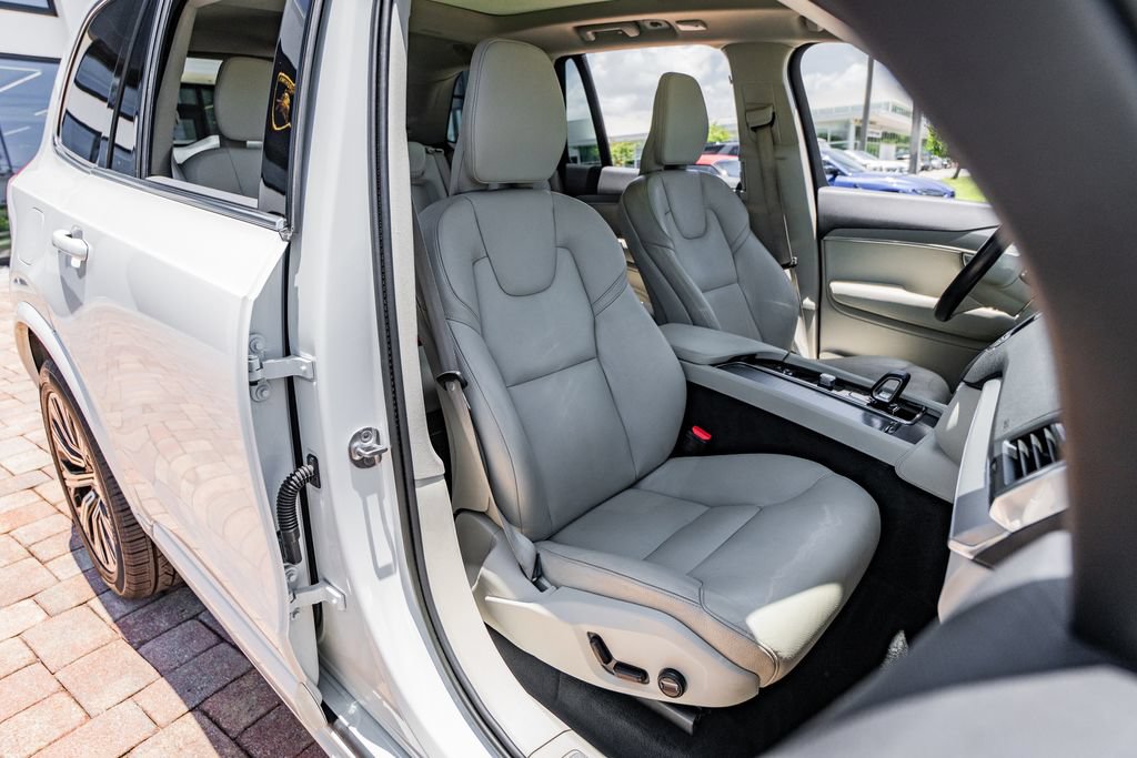 Used 2023 Volvo XC90 B5 Core w/ Protection Package Premier AWD/4WD image 33