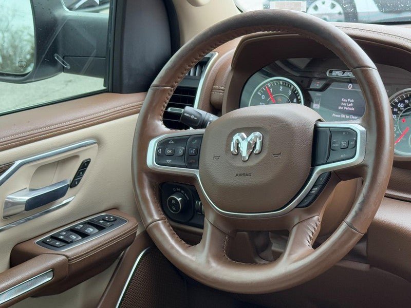Used 2020 RAM 1500 Laramie AWD/4WD image 12