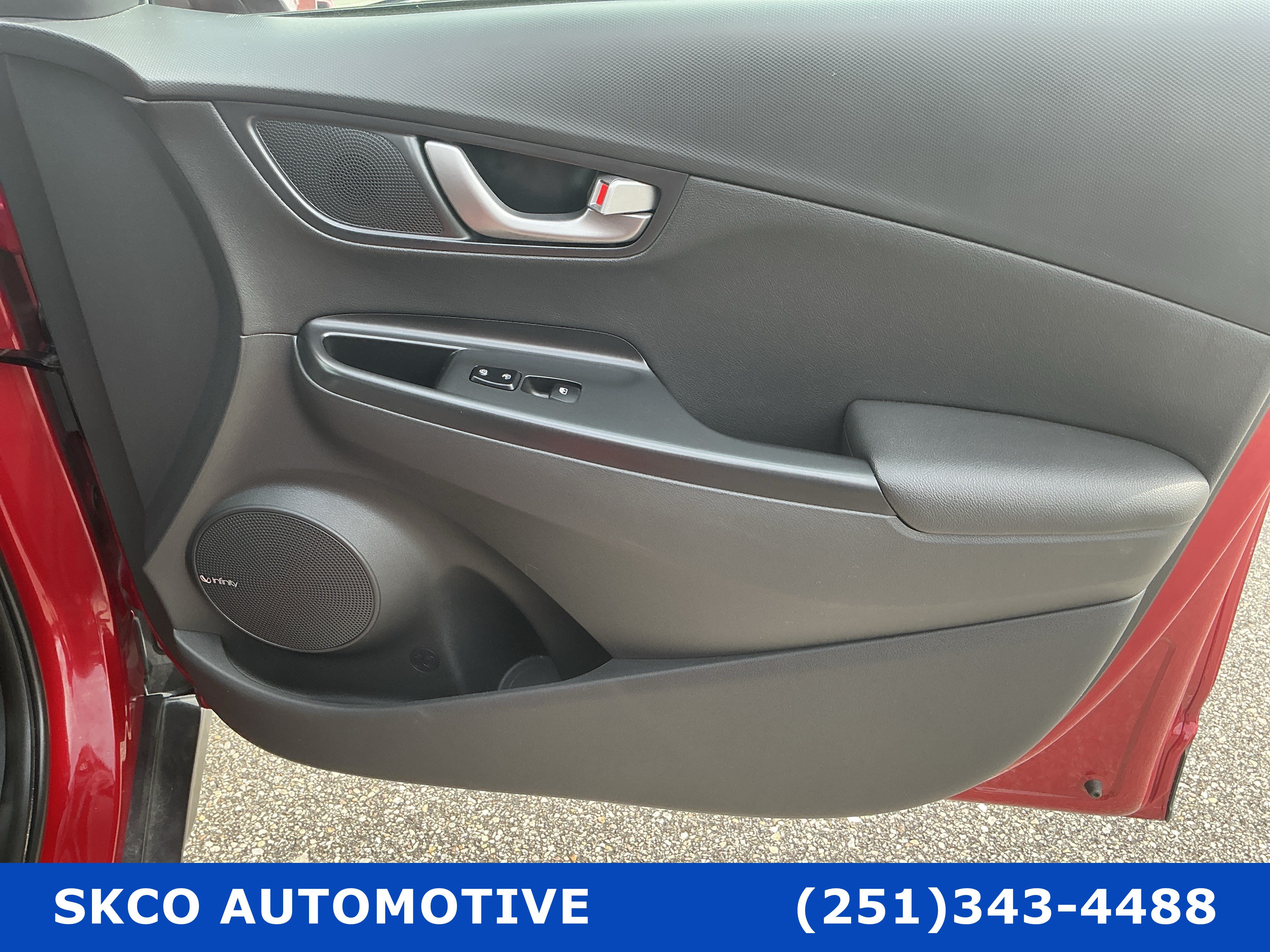 Used 2021 Hyundai Kona Limited AWD/4WD image 12