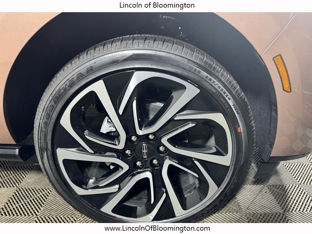 New 2026 Lincoln Navigator L Black Label AWD/4WD image 14