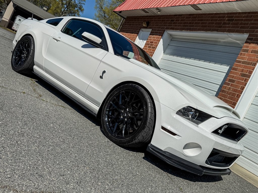Used 2013 Ford Mustang Shelby GT500 RWD image 30