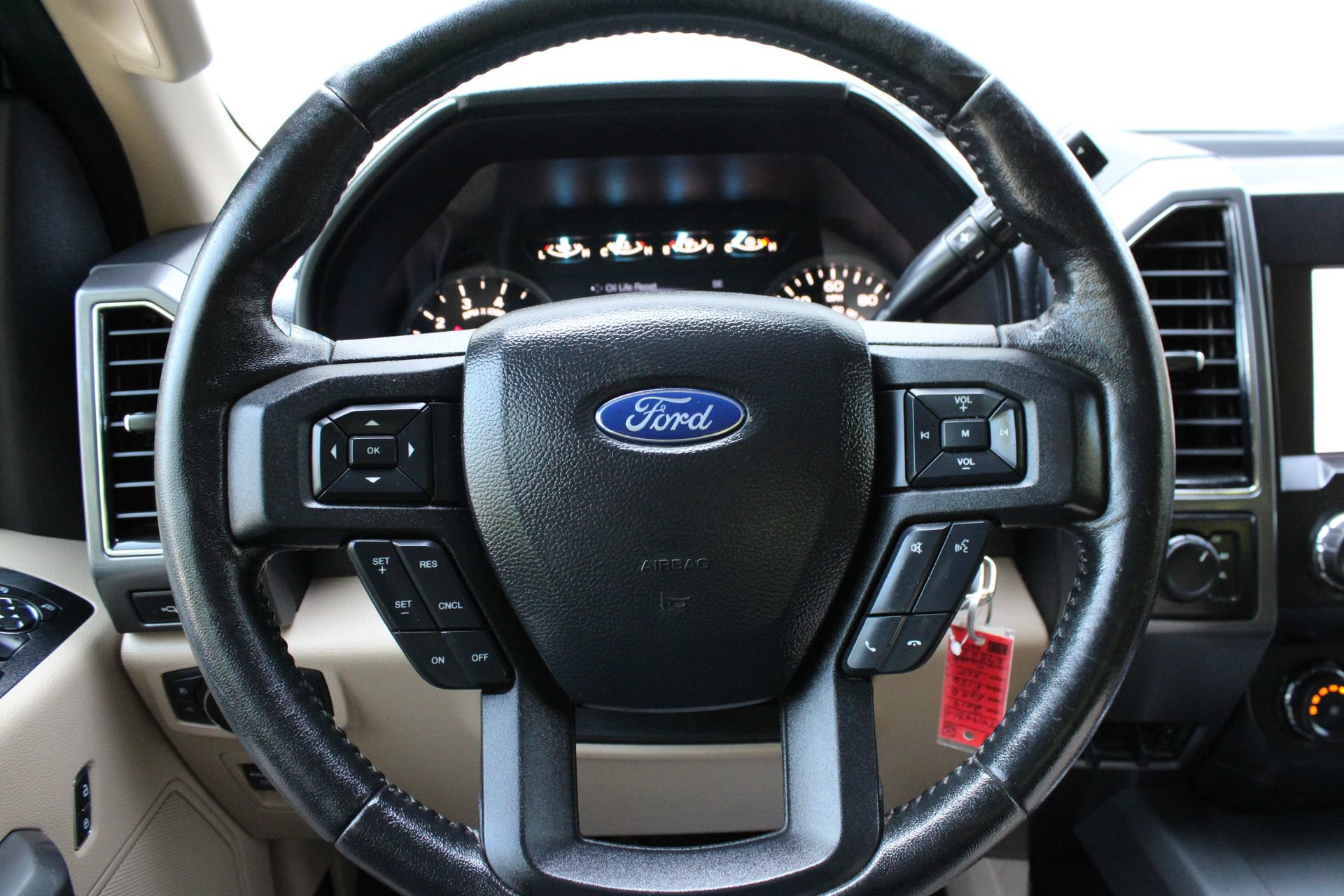 Used 2019 Ford F150 XLT w/ Equipment Group 302A Luxury AWD/4WD image 33