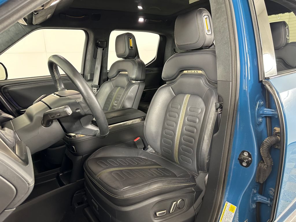 Used 2022 Rivian R1T Adventure AWD/4WD image 17