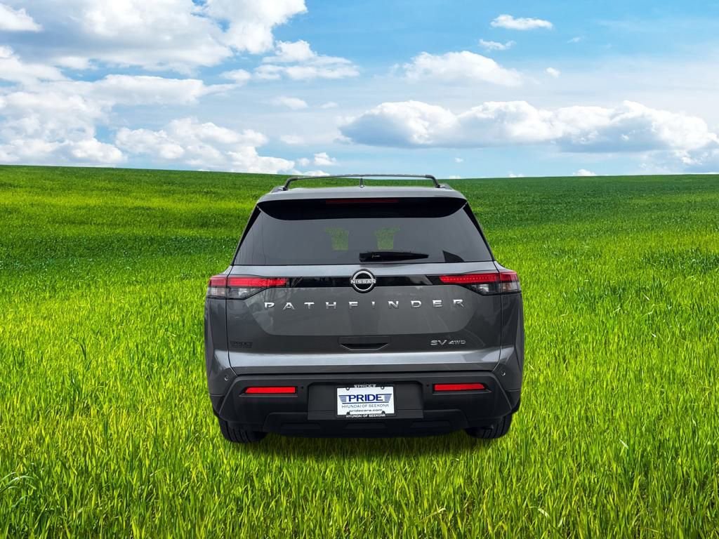 Used 2024 Nissan Pathfinder SV image 6