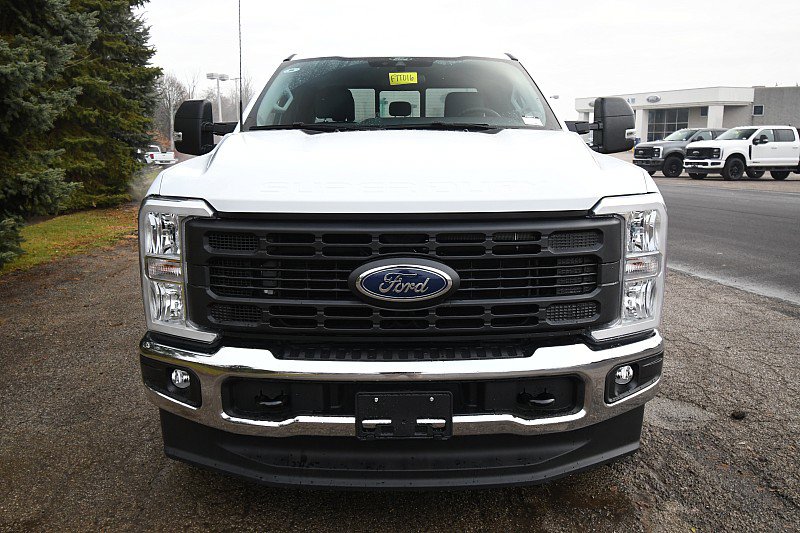 New 2026 Ford F350 XL w/ FX4 Off-Road Package image 2