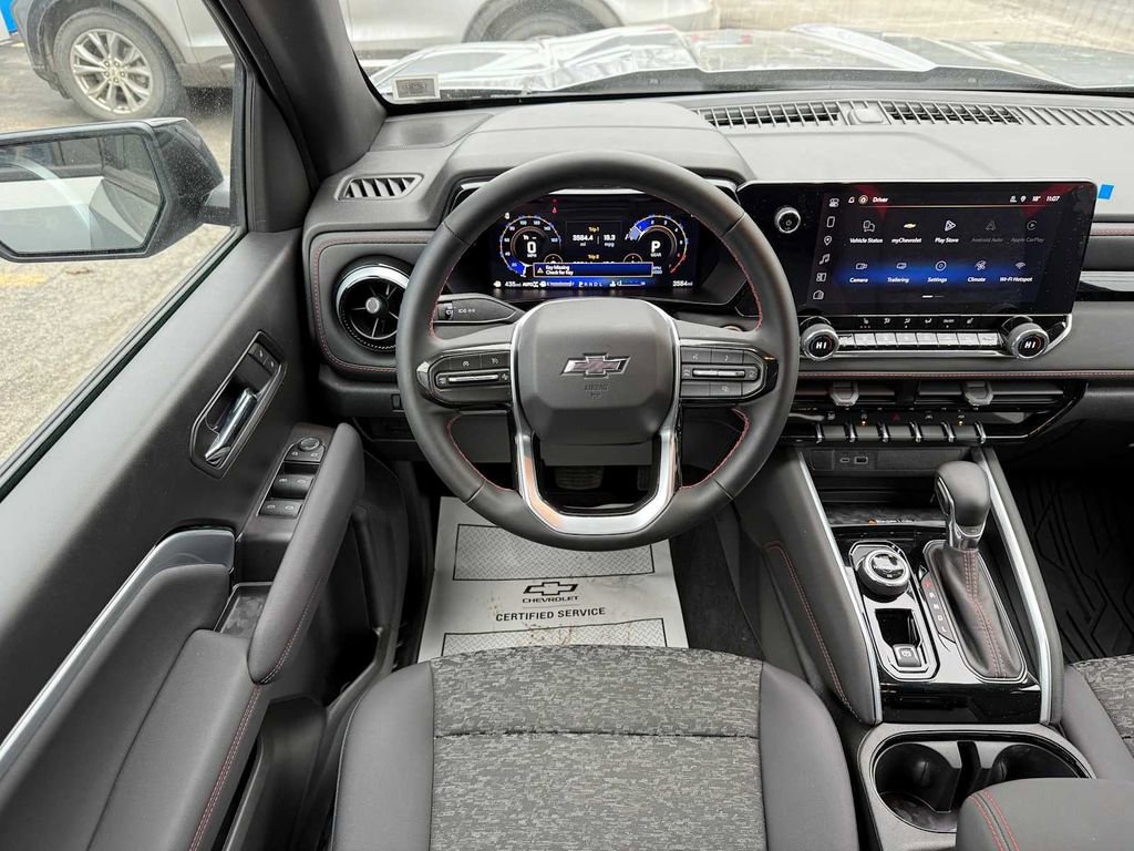 Used 2026 Chevrolet Colorado Z71 image 9