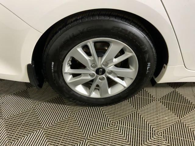 Used 2016 Kia Optima LX FWD image 13