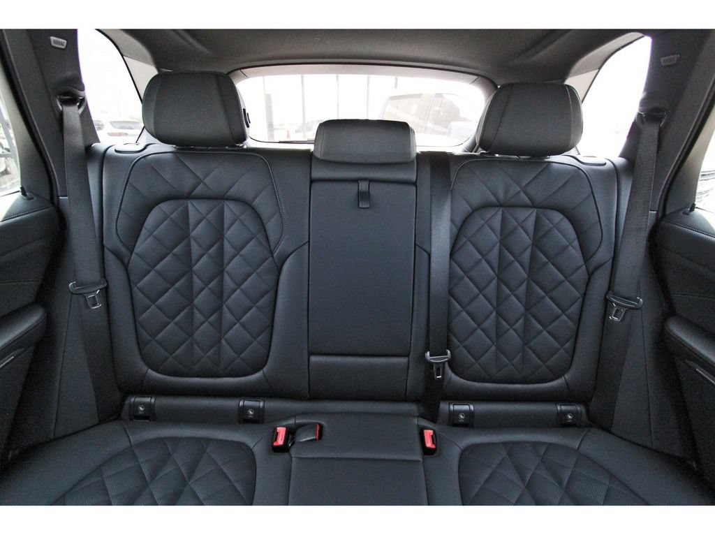 Used 2025 BMW X5 sDrive40i w/ Parking Assistance Package RWD image 14