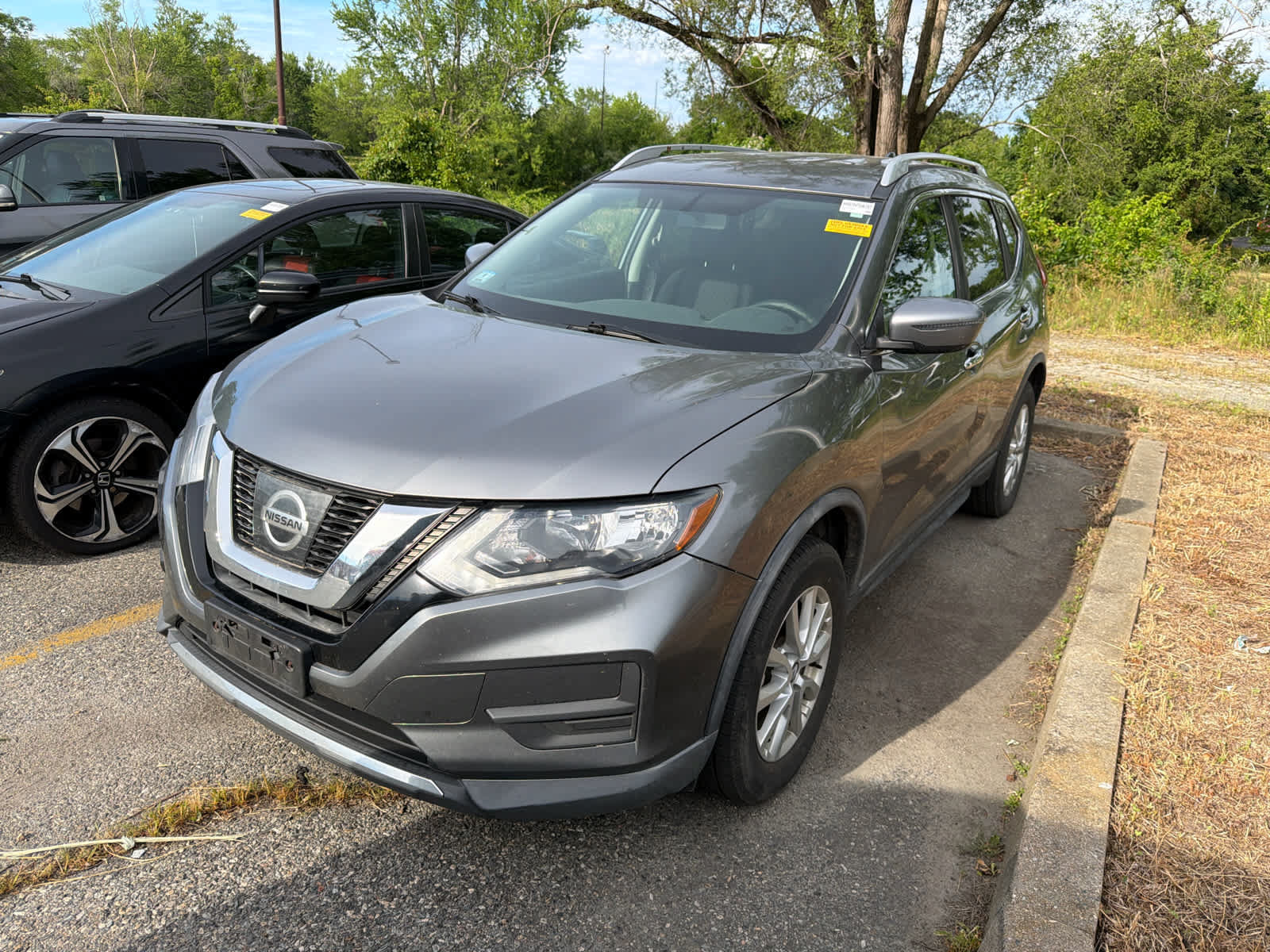 Used 2017 Nissan Rogue SV AWD/4WD image 9
