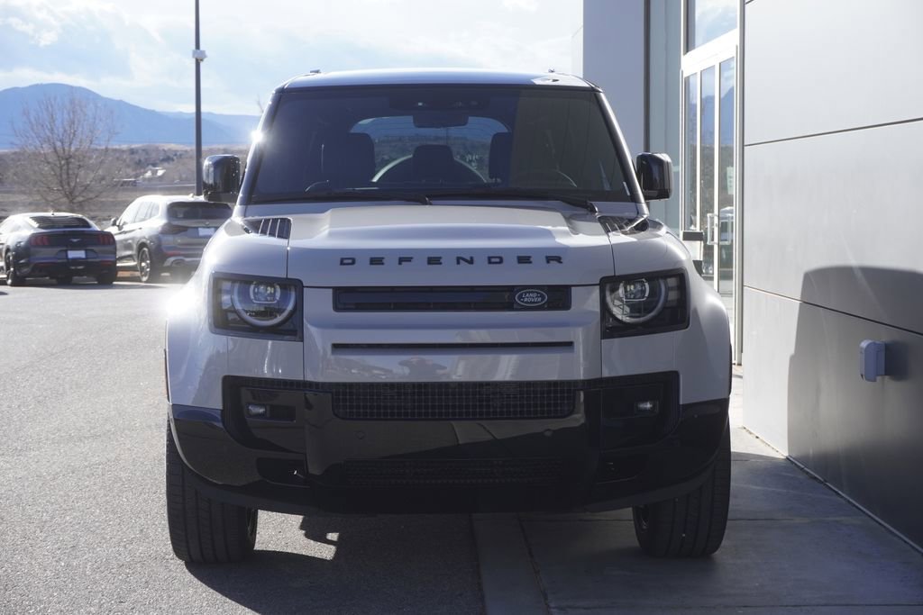 New 2026 Land Rover Defender 110 X-Dynamic SE AWD/4WD image 5