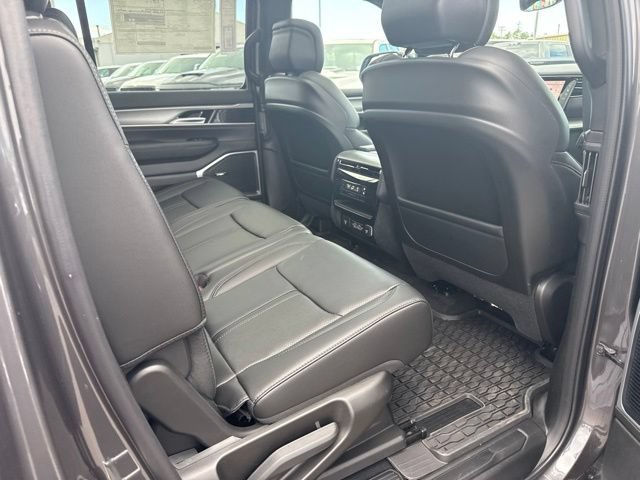 New 2026 Jeep Grand Wagoneer 4WD image 12