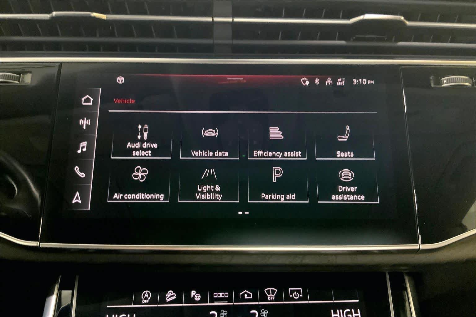 Used 2023 Audi Q8 Prestige w/ Prestige Package AWD/4WD image 34
