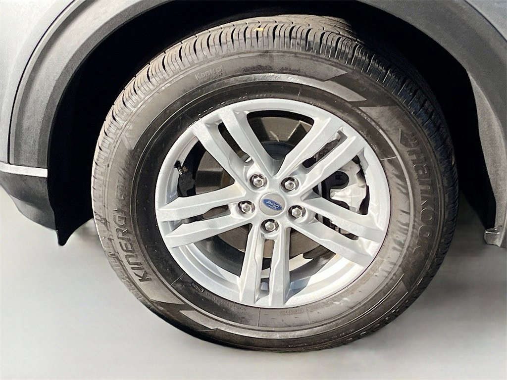 Used 2024 Ford Explorer XLT w/ Equipment Group 202A image 30