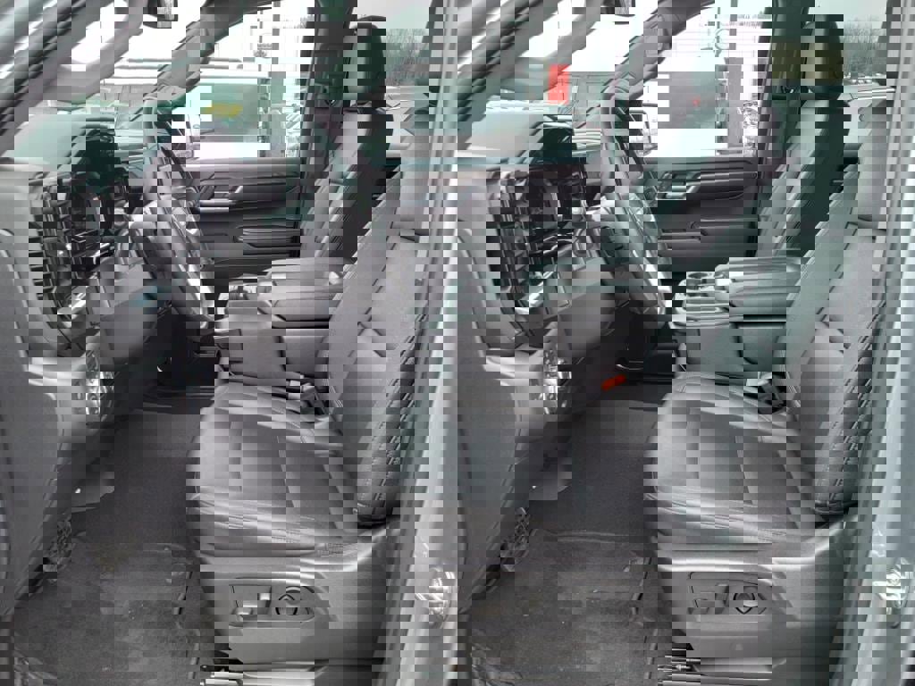 Used 2024 GMC Sierra 1500 SLT image 8