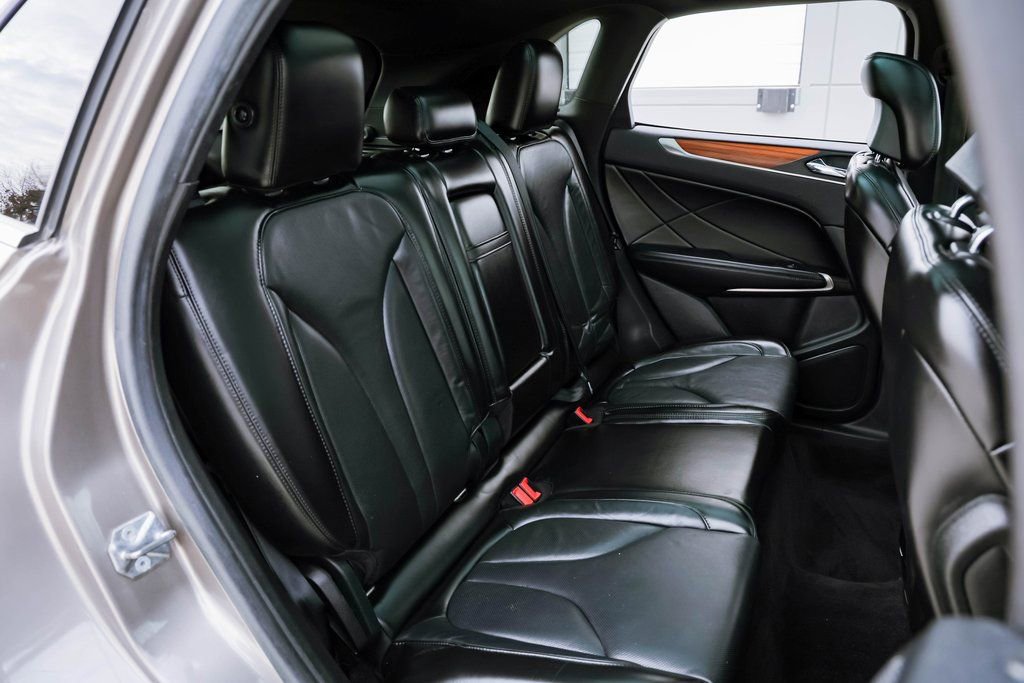 Used 2017 Lincoln MKC Reserve image 27