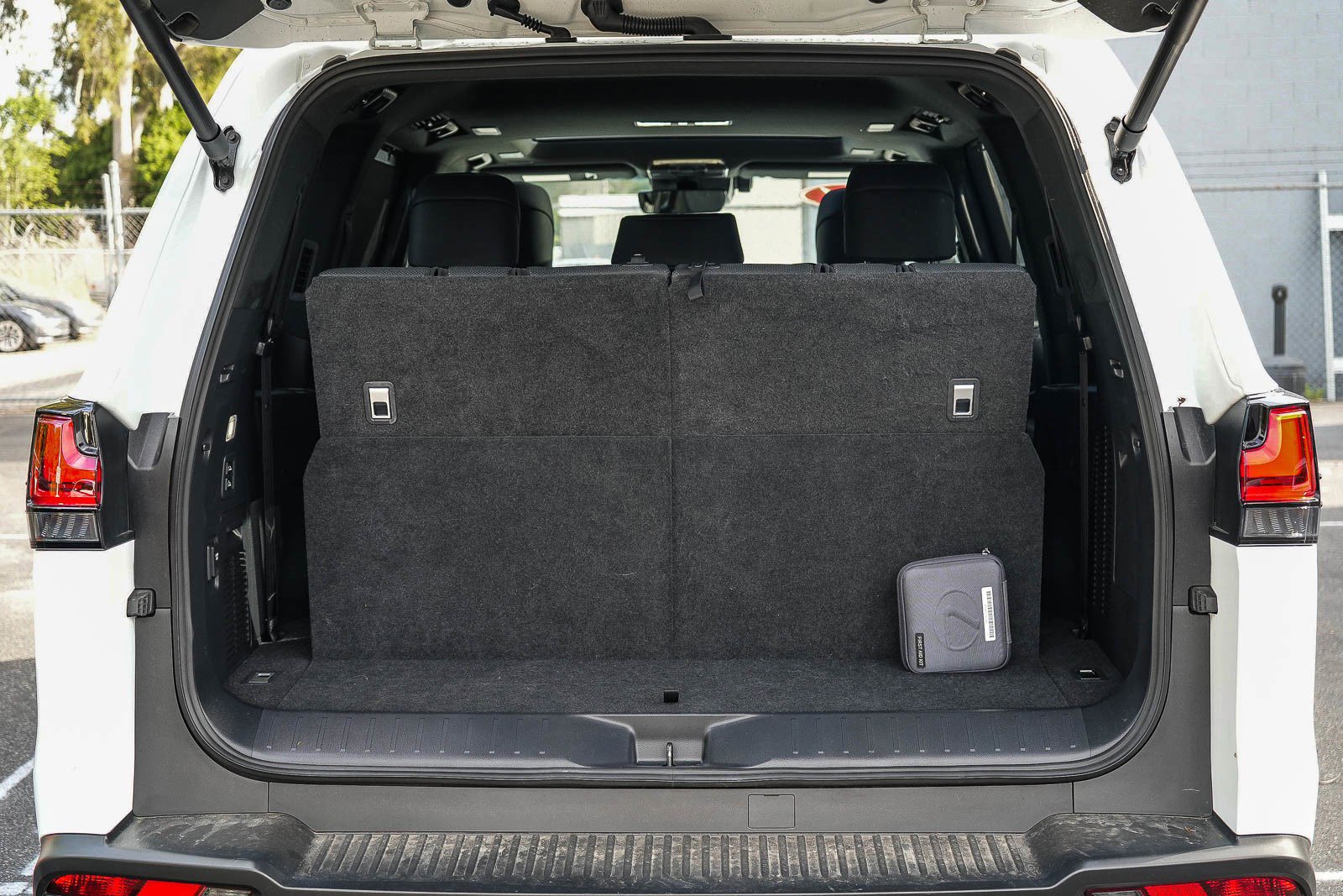 Used 2024 Lexus LX 600 F Sport image 26