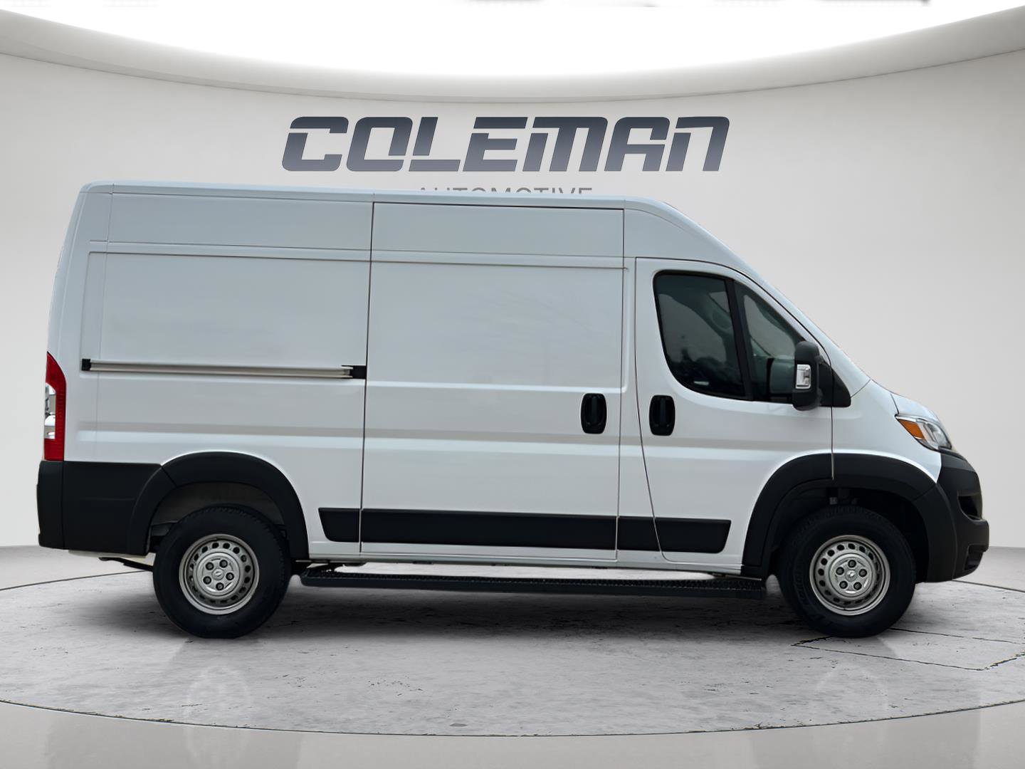 Used 2024 RAM ProMaster 2500 w/ Convenience Group image 4