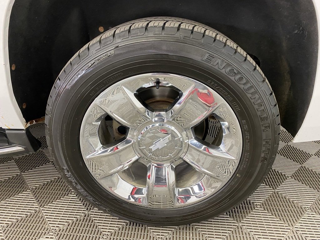 Used 2019 Chevrolet Suburban Premier image 8