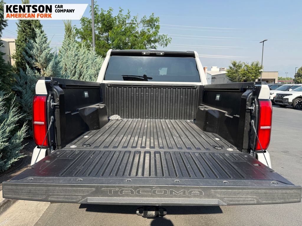 Used 2025 Toyota Tacoma SR5 AWD/4WD image 30