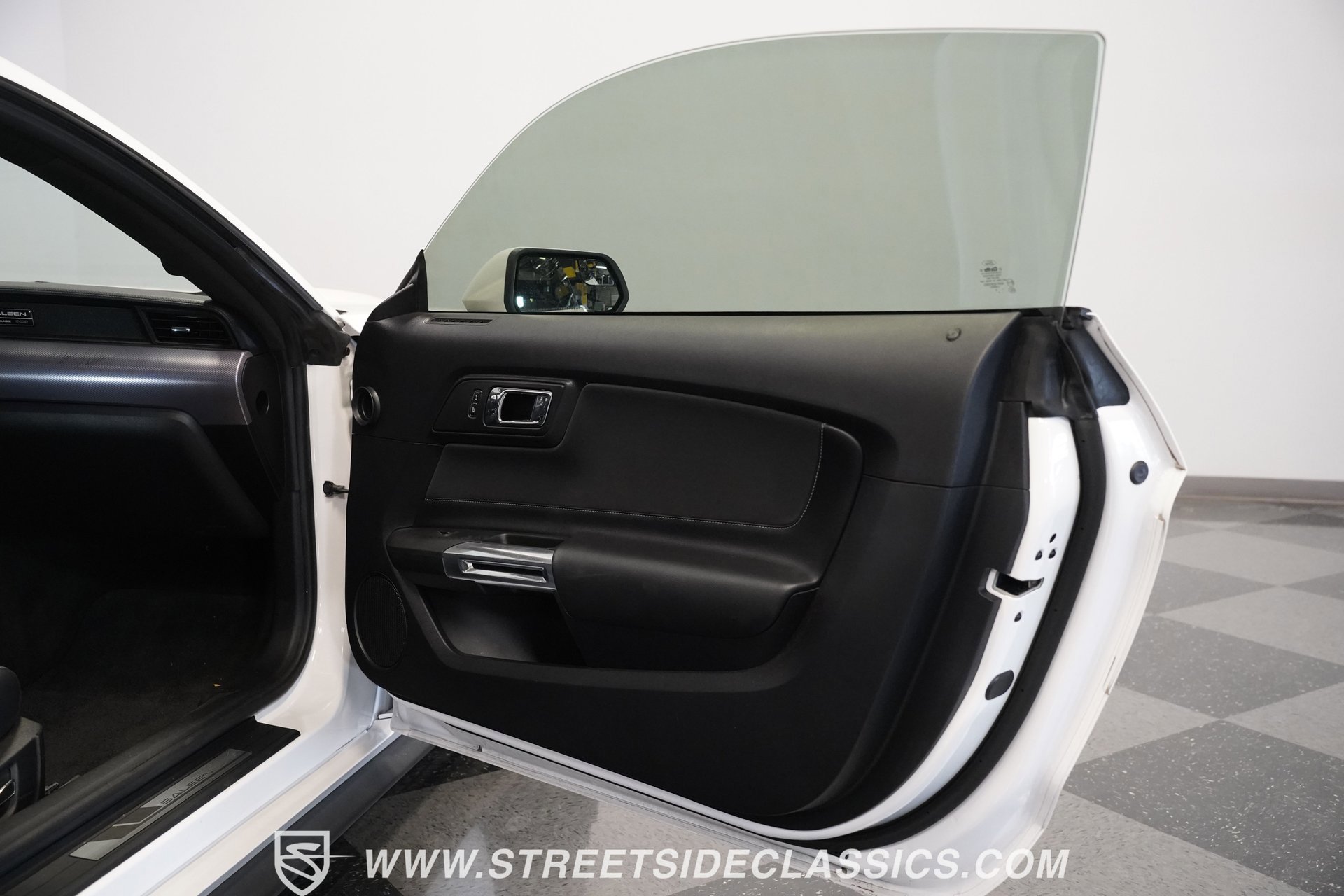 Used 2017 Ford Mustang GT image 39