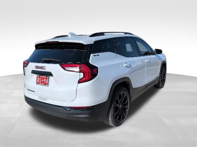 Used 2022 GMC Terrain SLE w/ Driver Convenience Package FWD image 3