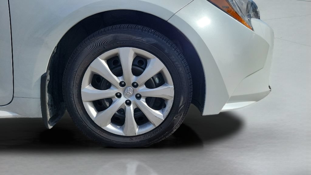 Certified 2025 Toyota Corolla LE FWD image 30