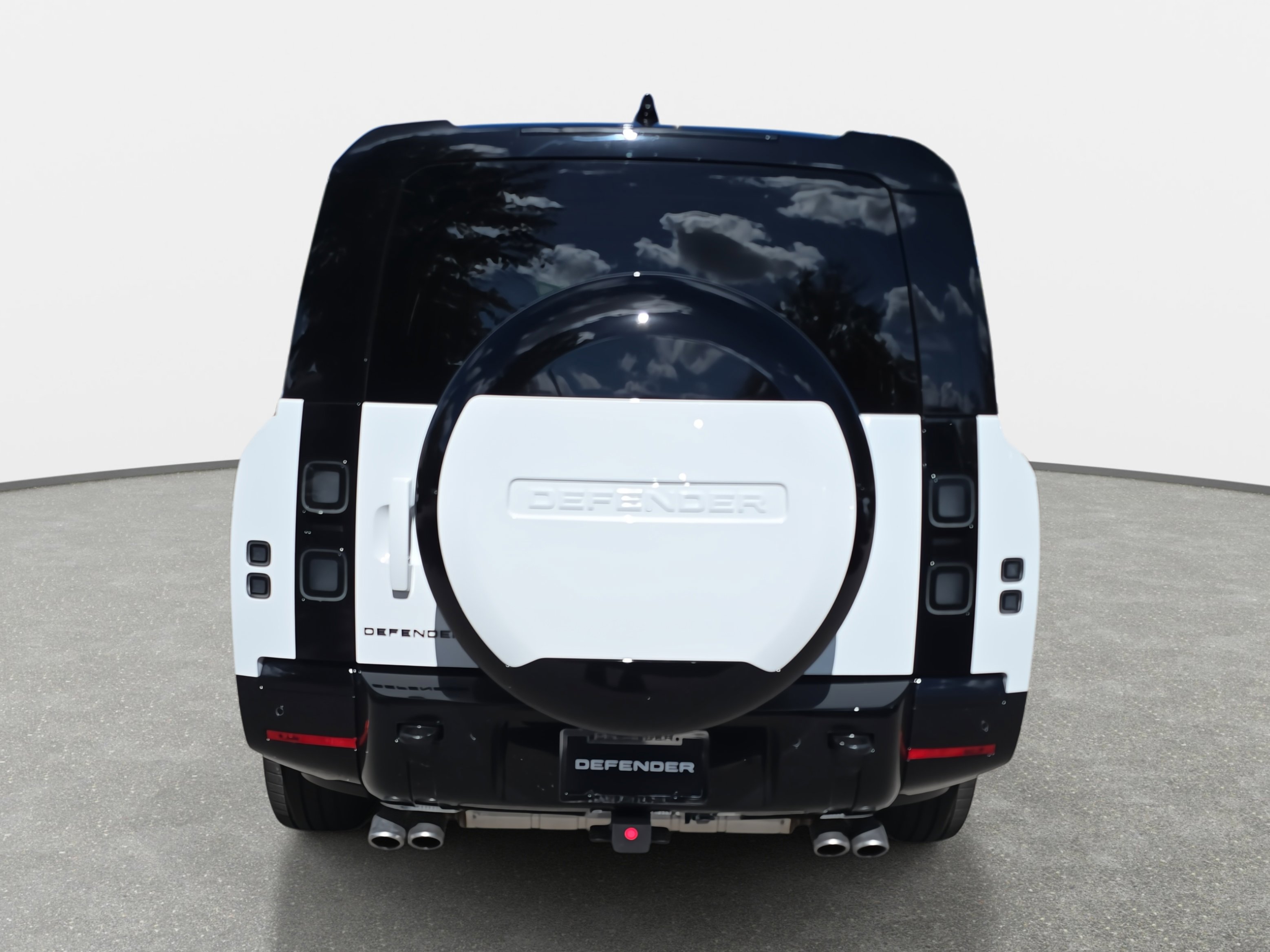 New 2026 Land Rover Defender 130 V8 image 6