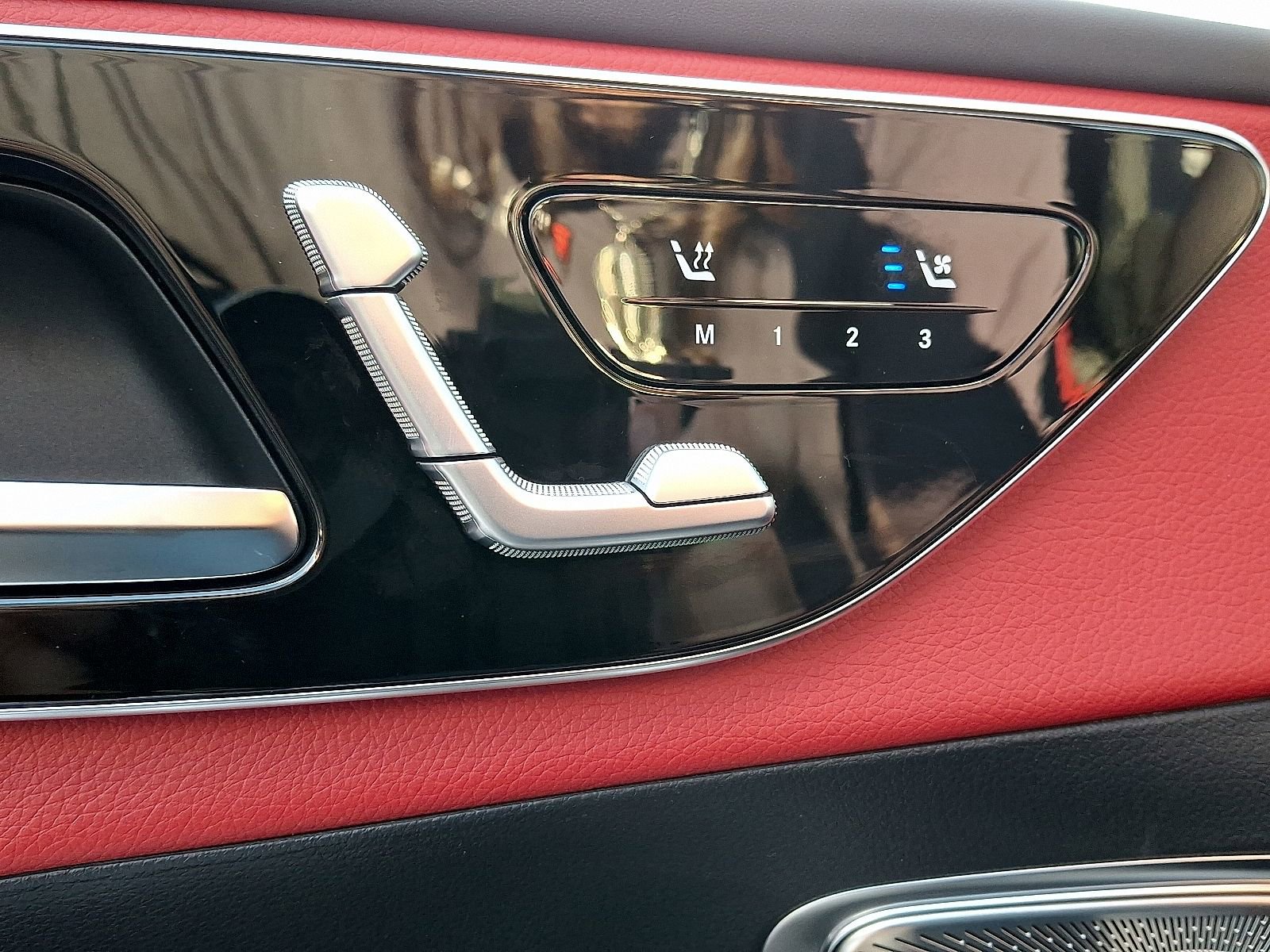 New 2026 Mercedes-Benz GLC 43 AMG GLC 43 AMG image 17