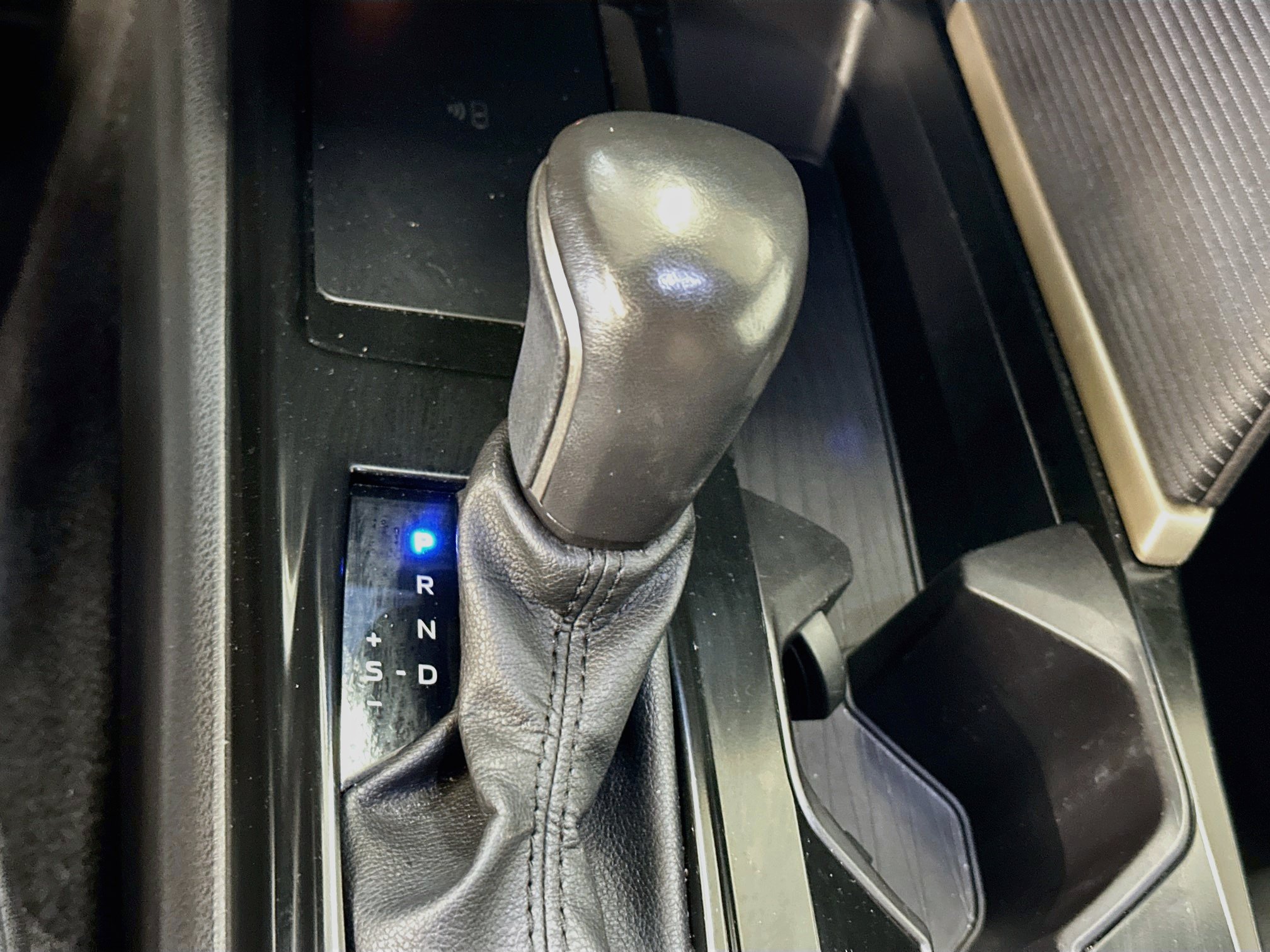Used 2025 Toyota Camry SE FWD image 24